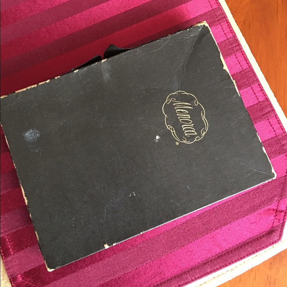 🎉HP🎉Vintage Menorca Pearl Necklace, Cameo Brooch - Picture 6 of 8